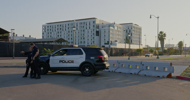video_r3d_los-angeles_police_20251106_032.mov